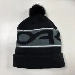 ‼️最安値‼️OAKLEY ビーニー ぽんぽん付きのサムネイル