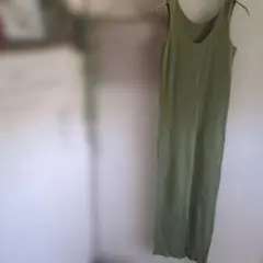 リブ編みノースリーブロングワンピース オリーブグリーン