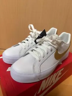 NIKE ナイキ　スニーカー　コートロイヤル　ゴールド　新品未使用