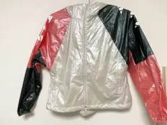 ホワイト ブルゾン