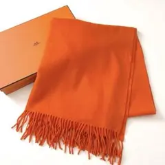 【美品】エルメス　大判 マフラー　カシミヤ100%　ロゴ刺繍　オレンジ　ストールのサムネイル