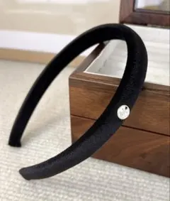 Per sist ence チャーム付きベルベットカチューシャ