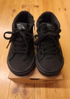 Vans ブラック ハイカットスニーカー