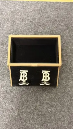 【BURBERRY】カフスボタン　カフリンクス　TBモノグラム