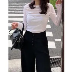 透け感カットソー