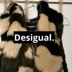 Desigual フード付き　迷彩柄フェイクファーベスト　Sサイズのサムネイル