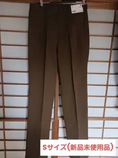 (新品未使用タグ付き)ユニクロ UNIQLO ツータックチノ ブラウン