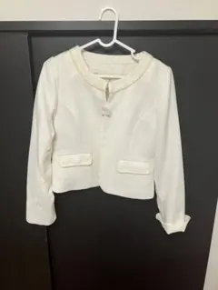 新品9号オフ白ノーカラージャケット　卒業式入学式　オケージョン