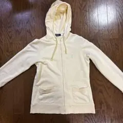 イエローフード付きパーカー　EAST BOY