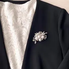 新品 大粒 パール ブローチ シルバー 銀色 キラキラ ビジュー 卒業式 入学式