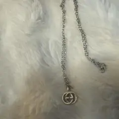 GUCCI シルバーチェーンネックレス ダブルGロゴ - メルカリ