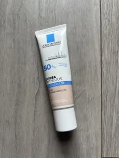 LA ROCHE-POSAY BB CREAM 01のサムネイル