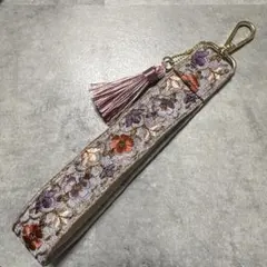 インド刺繍リボン　タッセル付き携帯ハンドストラップ