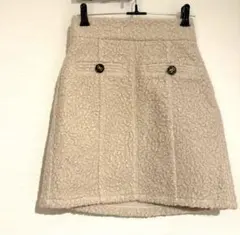 ボア素材 クリーム色 台形ミニスカート 冬素材 モコモコ ウエストバックゴム