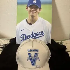 BTS V TAEHYUNG Dodgers キャップのサムネイル