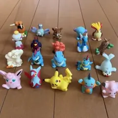 ポケモン　ソフビ　86体まとめ売り（ブラック・ホワイト多） 2025年最新】ポケモンソフビの人気アイテム - メルカリ