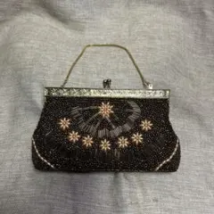 ビーズ装飾クラッチバッグ