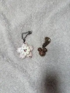 桜とミッキーマウスのペンダントセット
