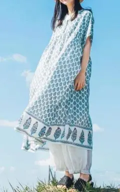 サマンサモスモス　インドボイル花柄ワンピース　グレー