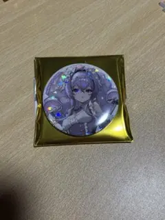 勝利の女神 NIKKE andGALLERY 缶バッジ レア ホロ リバーレリオ - メルカリ