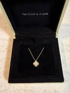 Van Cleef & Arpels スウィートアルハンブラ ネックレスのサムネイル