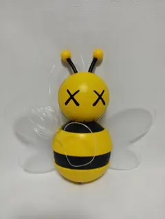 KAWS X DIOR Pink Bee Store Display - メルカリ