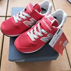 タグ付き　New Balance 996 レッド　スニーカー　ニューバランス　赤