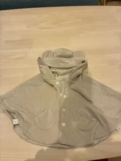 ベージュ フード付きポンチョ 動物柄