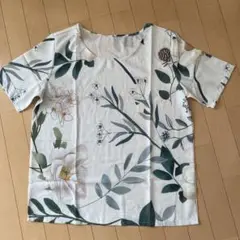 フラワープリントＴシャツ