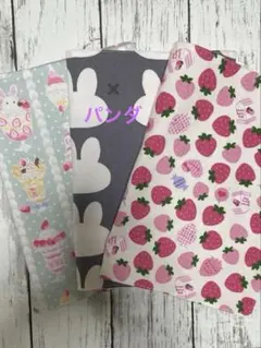 tamahino様専用　ランチョンマット　3枚組　パンダいちごパフェ柄25✖️35