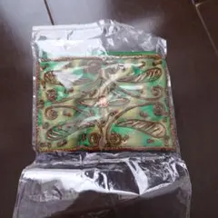 緑色刺繍　タイ土産　小銭入れ　新品