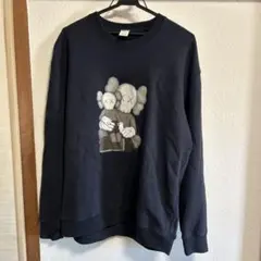 ユニクロ×kaws プリントスウェット　トレーナー　カウズ