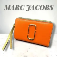 未使用級・人気色✨マークジェイコブス ザ スナップショット 二つ折り財布のサムネイル