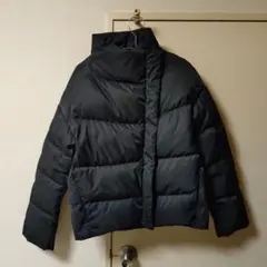 美品 Theory 現行タグ 黒 ダウン ショート スタンドカラー　軽くて暖かい
