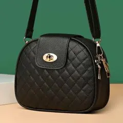 ブラックキルティングショルダーバッグ