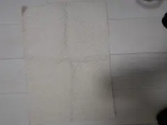 アイボリー 幾何学模様 マット 約70x50cm