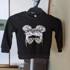 黒い長袖トレーナー レオパード柄