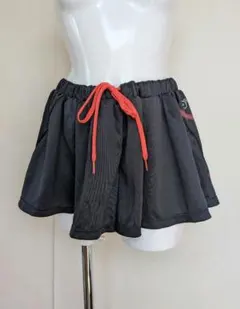 プーマ　フレア　ショートパンツ