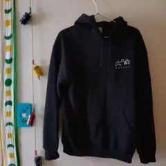 六喩 B.D nipps パーカー