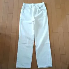 GUホワイトストレートデニムパンツ