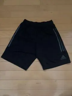 adidas ブラック ハーフパンツ 3本ライン