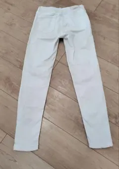 ZARA BASIC デニムパンツ　 ホワイトザラベーシック　白　XS ジーパンのサムネイル