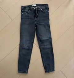 ZARA ブラックデニム　スキニーパンツのサムネイル