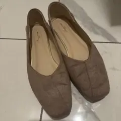 ヒラキ　フラットシューズ　パンプス
