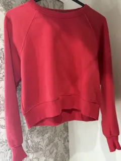 新品未使用　GU トレーナー　レッド　ショート丈　秋　冬　ニット