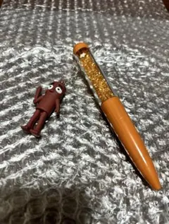 トゥントゥントゥントゥンサフサフール キラキラボールペン