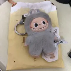 ラブブ　pin for love イニシャル（C）