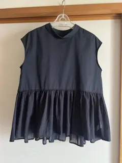 DoCLASSE ペプラム ノースリーブ ブラウス ブラックのサムネイル