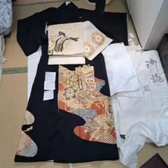 黒留袖 豪華金彩 御所車 菊文様 礼装帯襦袢のサムネイル