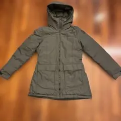 adidas フード付きダウンジャケット オリーブ